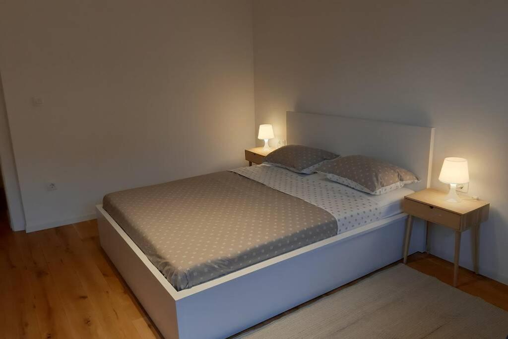 Apartment Lenka *